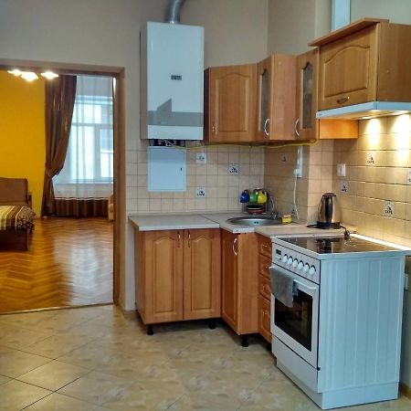 Apartment On Virmens'Ka Street Lviv Exterior photo